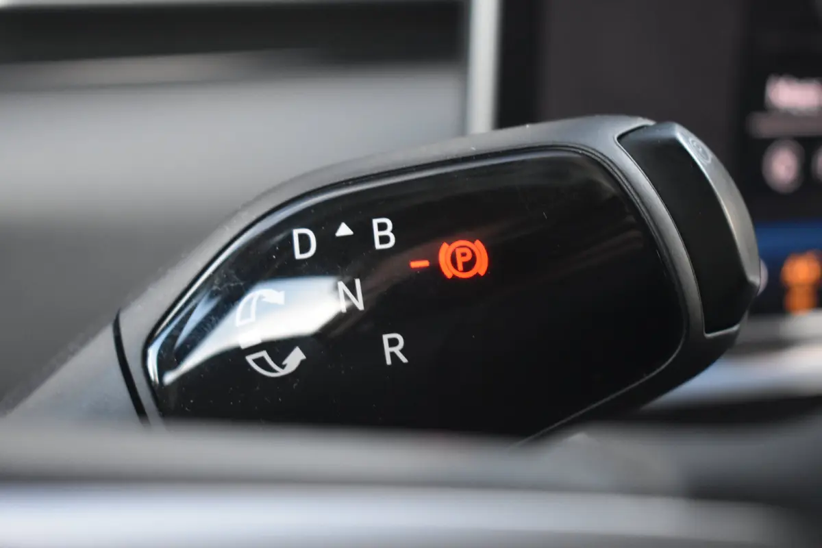 Limited Edition | 77KWH | 286 PK | TREKHAAK | CAMERA | STOEL + STUUR VERW. | APP.CONNECT | 2-ZONE CLIMA | ADAPT.CRUISE | FULL.LED | DAB + |