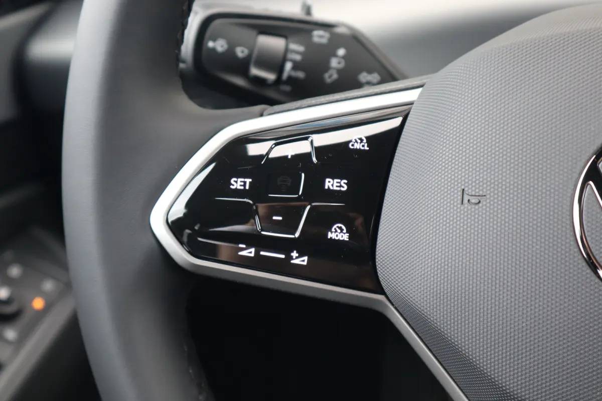 Limited Edition | 77KWH | 286 PK | TREKHAAK | CAMERA | STOEL + STUUR VERW. | APP.CONNECT | 2-ZONE CLIMA | ADAPT.CRUISE | FULL.LED | DAB + |
