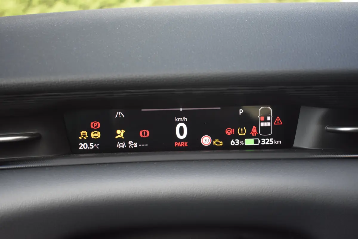 Limited Edition | 77KWH | 286 PK | TREKHAAK | CAMERA | STOEL + STUUR VERW. | APP.CONNECT | 2-ZONE CLIMA | ADAPT.CRUISE | FULL.LED | DAB + |