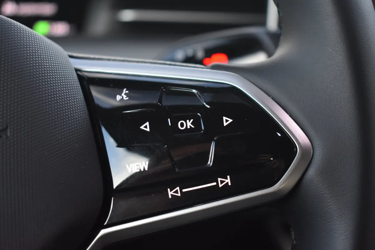Limited Edition | 77KWH | 286 PK | TREKHAAK | CAMERA | STOEL + STUUR VERW. | APP.CONNECT | 2-ZONE CLIMA | ADAPT.CRUISE | FULL.LED | DAB + |