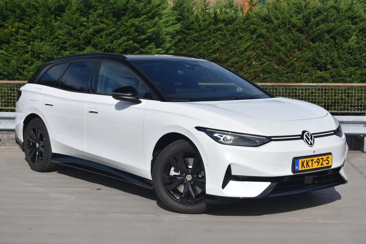 Limited Edition | 77KWH | 286 PK | TREKHAAK | CAMERA | STOEL + STUUR VERW. | APP.CONNECT | 2-ZONE CLIMA | ADAPT.CRUISE | FULL.LED | DAB + |
