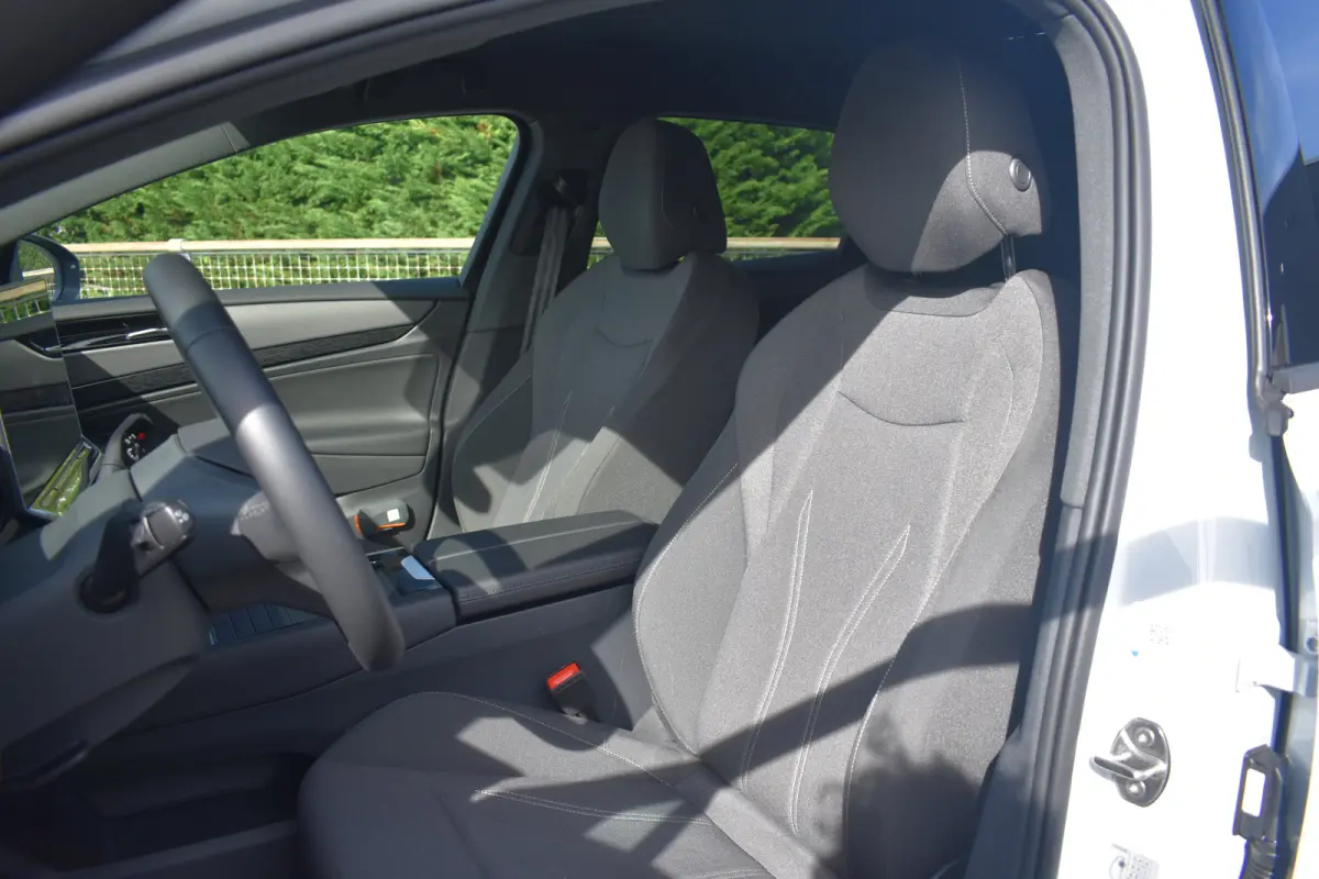 Limited Edition | 77KWH | 286 PK | TREKHAAK | CAMERA | STOEL + STUUR VERW. | APP.CONNECT | 2-ZONE CLIMA | ADAPT.CRUISE | FULL.LED | DAB + |
