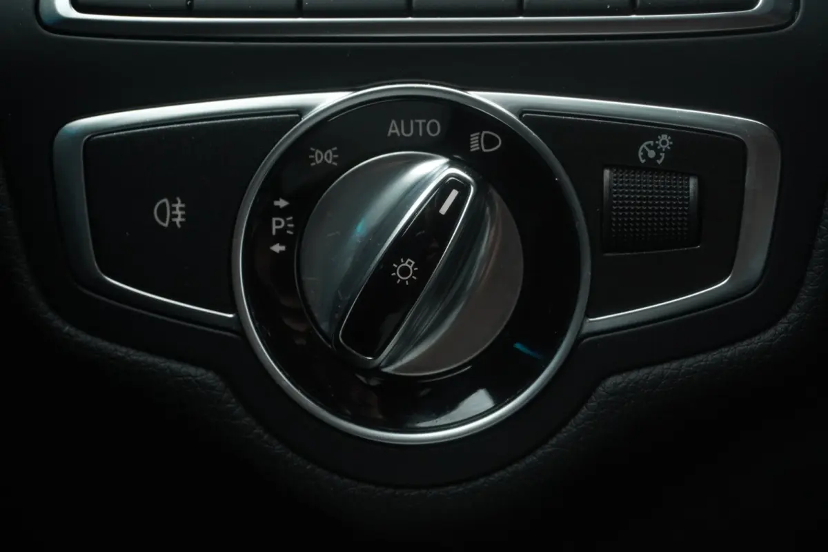 350 e Lease Edition / 19"LMV / Navi /leder/Led/Camera/ Zwarte lijsten / Sfeerverlichting / LED / = SUPER !!
