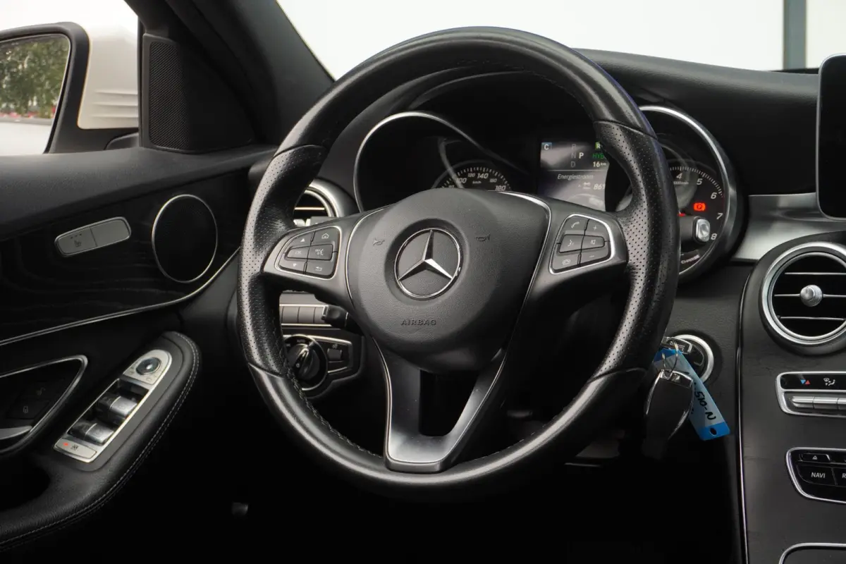 350 e Lease Edition / 19"LMV / Navi /leder/Led/Camera/ Zwarte lijsten / Sfeerverlichting / LED / = SUPER !!