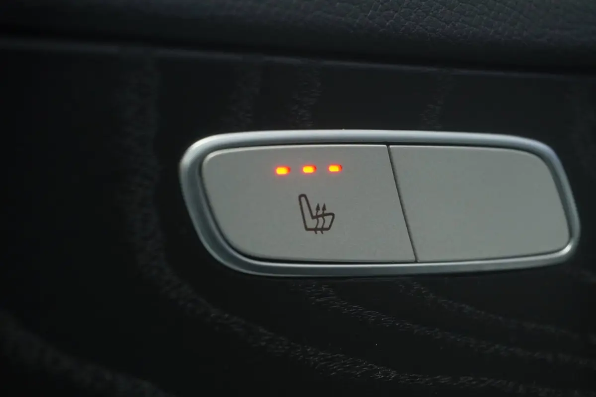 350 e Lease Edition / 19"LMV / Navi /leder/Led/Camera/ Zwarte lijsten / Sfeerverlichting / LED / = SUPER !!