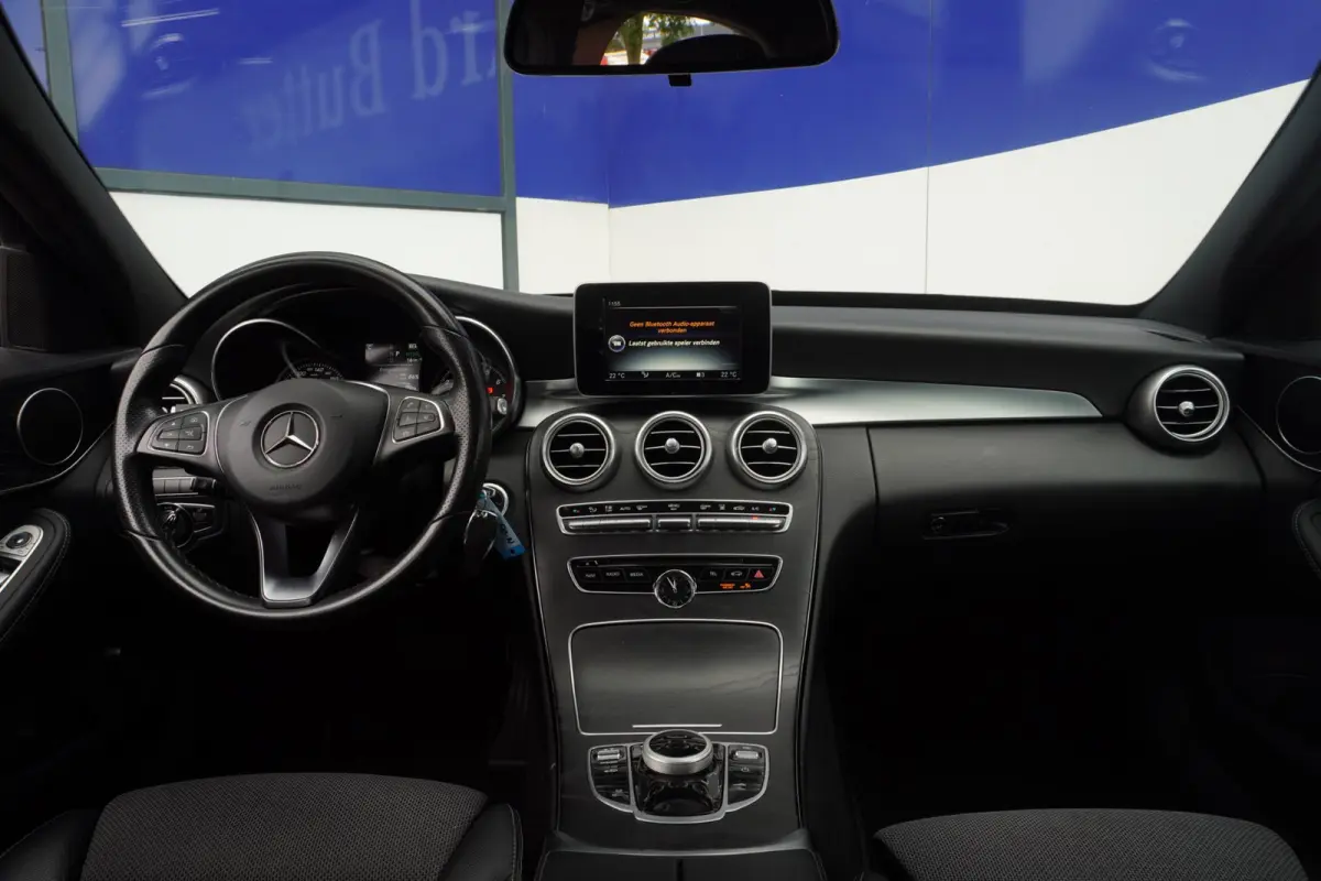 350 e Lease Edition / 19"LMV / Navi /leder/Led/Camera/ Zwarte lijsten / Sfeerverlichting / LED / = SUPER !!