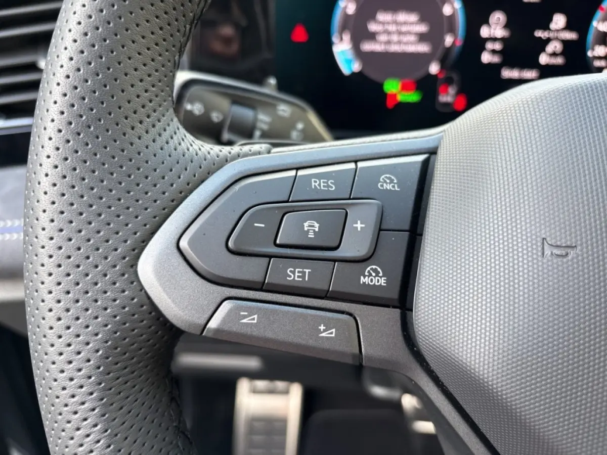1.5 eTSI R-LINE TREKHAAK/360CAM/ELEK-KLEP/ACC/STOEL+STUURVERW/CARPLAY