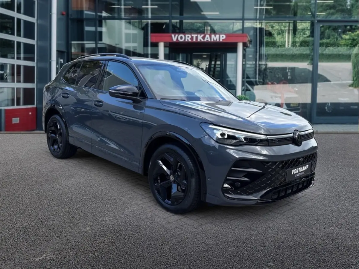 1.5 eTSI R-LINE TREKHAAK/360CAM/ELEK-KLEP/ACC/STOEL+STUURVERW/CARPLAY
