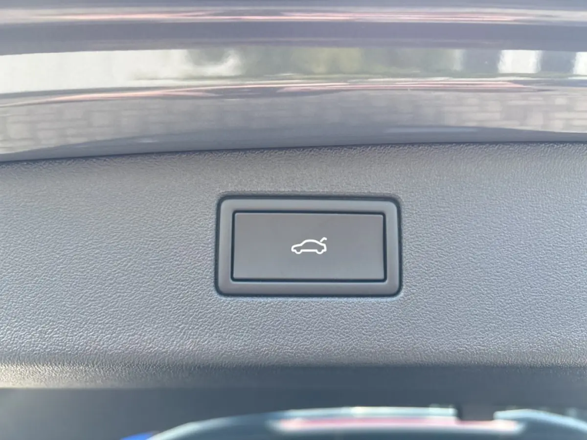 1.5 eTSI R-LINE TREKHAAK/360CAM/ELEK-KLEP/ACC/STOEL+STUURVERW/CARPLAY