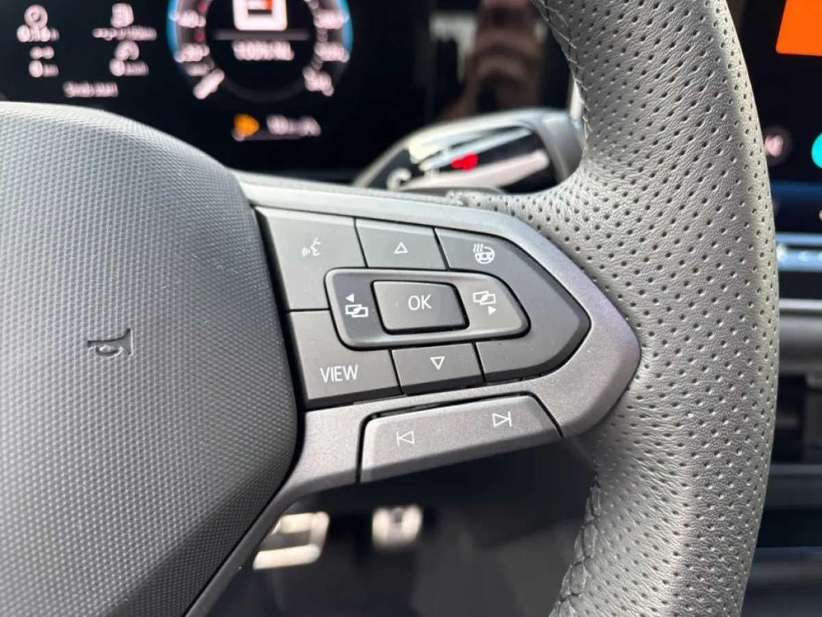 1.5 eTSI R-LINE TREKHAAK/360CAM/ELEK-KLEP/ACC/STOEL+STUURVERW/CARPLAY