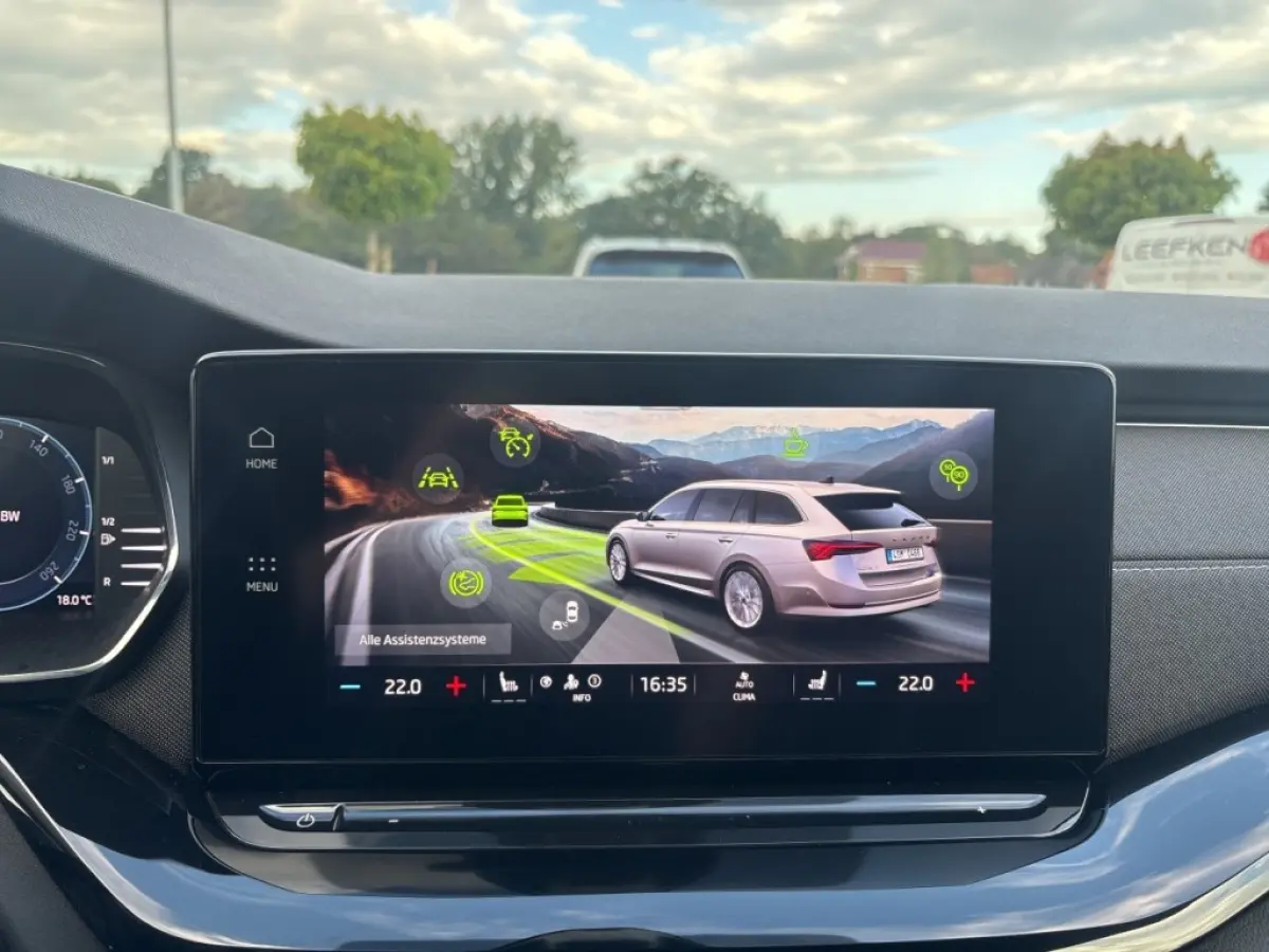 2.0 TDI STYLE TREKHAAK/CAMERA/ELEK-KLEP/ACC/MEM/STOEL+STUURVERW