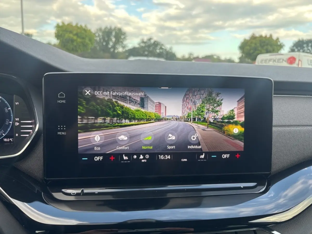 2.0 TDI STYLE TREKHAAK/CAMERA/ELEK-KLEP/ACC/MEM/STOEL+STUURVERW