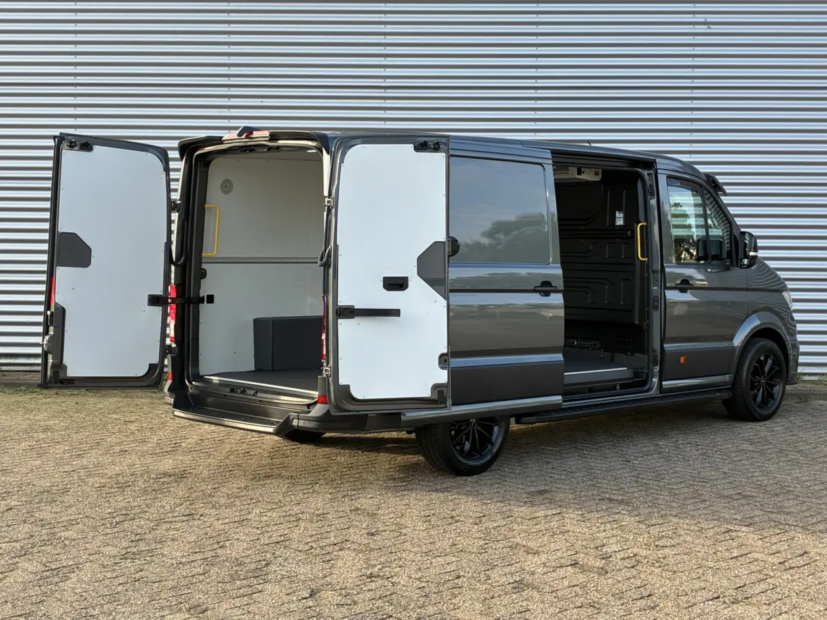 177PK L3H2 • Indium Grey • Black Styling Package • FULL OPTION