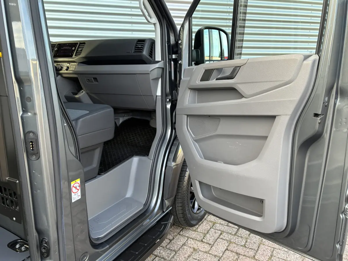 177PK L3H2 • Indium Grey • Black Styling Package • FULL OPTION