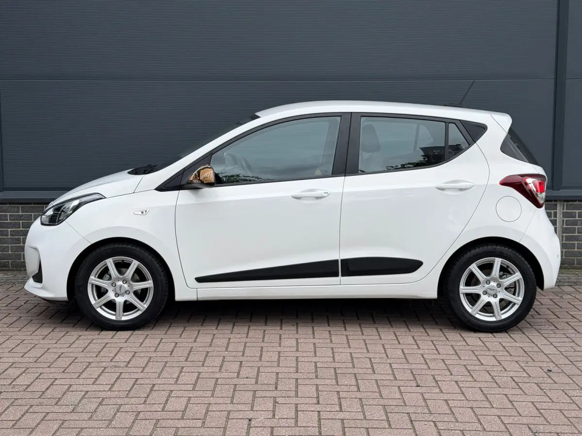 1.0i Go! | Dealer Onderhouden | Navigatie | Apple Carplay & Android Auto | Climate Control | Parkeersensoren Achter | | Dealer Onderhouden | Navigatie | Apple Carplay & Android Auto | Climat
