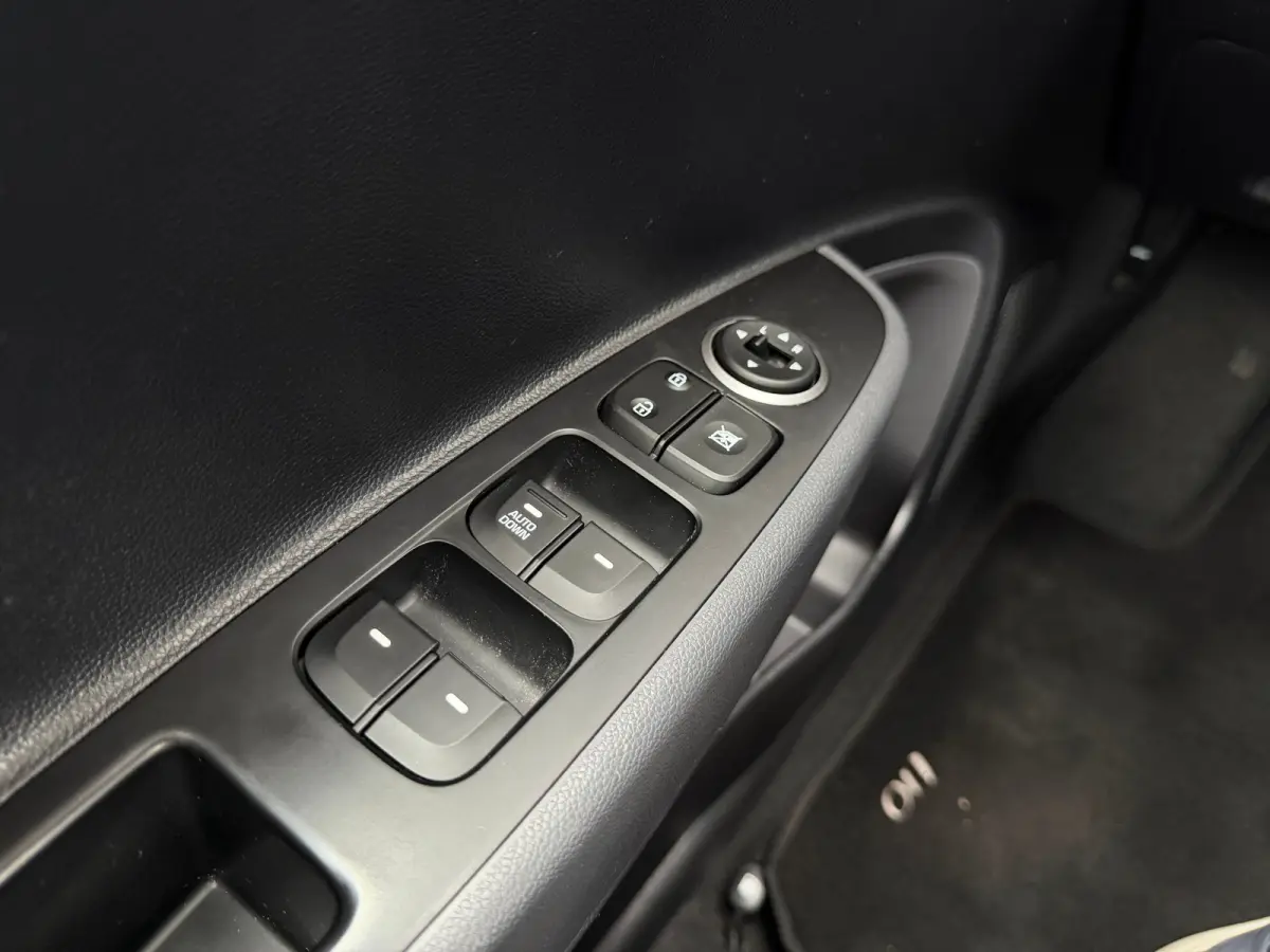 1.0i Go! | Dealer Onderhouden | Navigatie | Apple Carplay & Android Auto | Climate Control | Parkeersensoren Achter | | Dealer Onderhouden | Navigatie | Apple Carplay & Android Auto | Climat