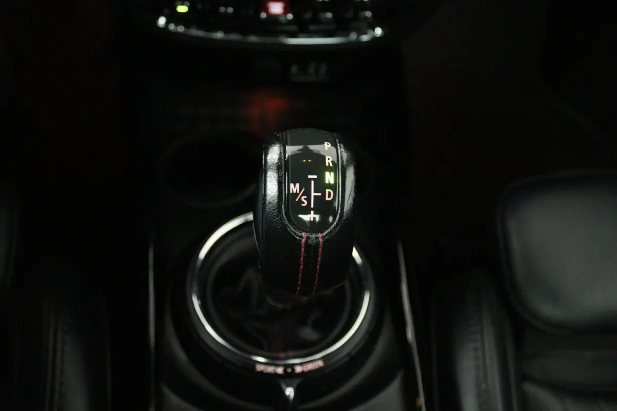 2.0 Cooper S Chili Serious Business (PANORAMADAK, HARMAN/KARDON, STOELVERWARMING, NAVIGATIE, CARPLAY, HEAD-UP DISPLAY)