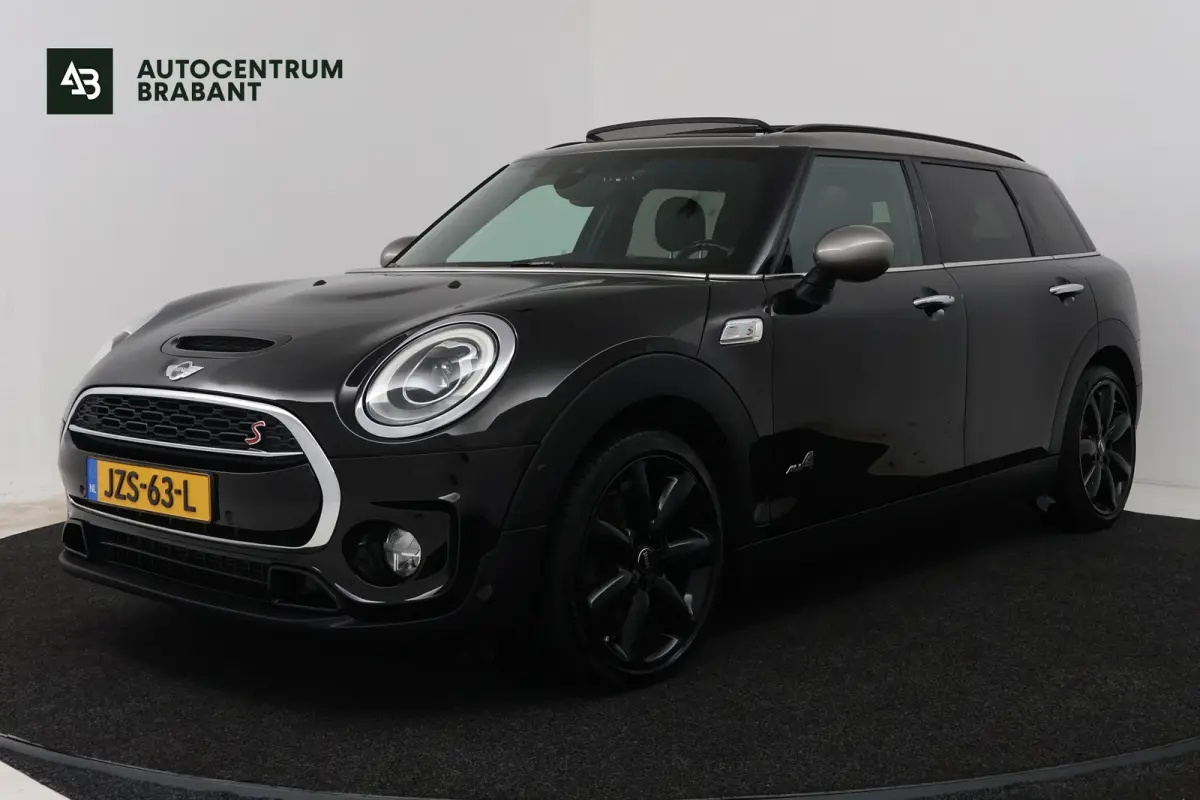 2.0 Cooper S Chili Serious Business (PANORAMADAK, HARMAN/KARDON, STOELVERWARMING, NAVIGATIE, CARPLAY, HEAD-UP DISPLAY)