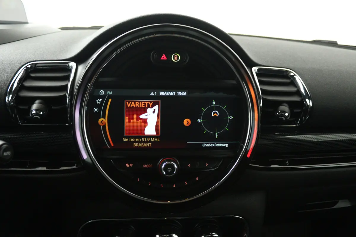 2.0 Cooper S Chili Serious Business (PANORAMADAK, HARMAN/KARDON, STOELVERWARMING, NAVIGATIE, CARPLAY, HEAD-UP DISPLAY)