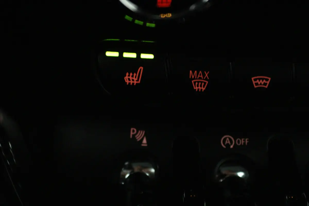 2.0 Cooper S Chili Serious Business (PANORAMADAK, HARMAN/KARDON, STOELVERWARMING, NAVIGATIE, CARPLAY, HEAD-UP DISPLAY)