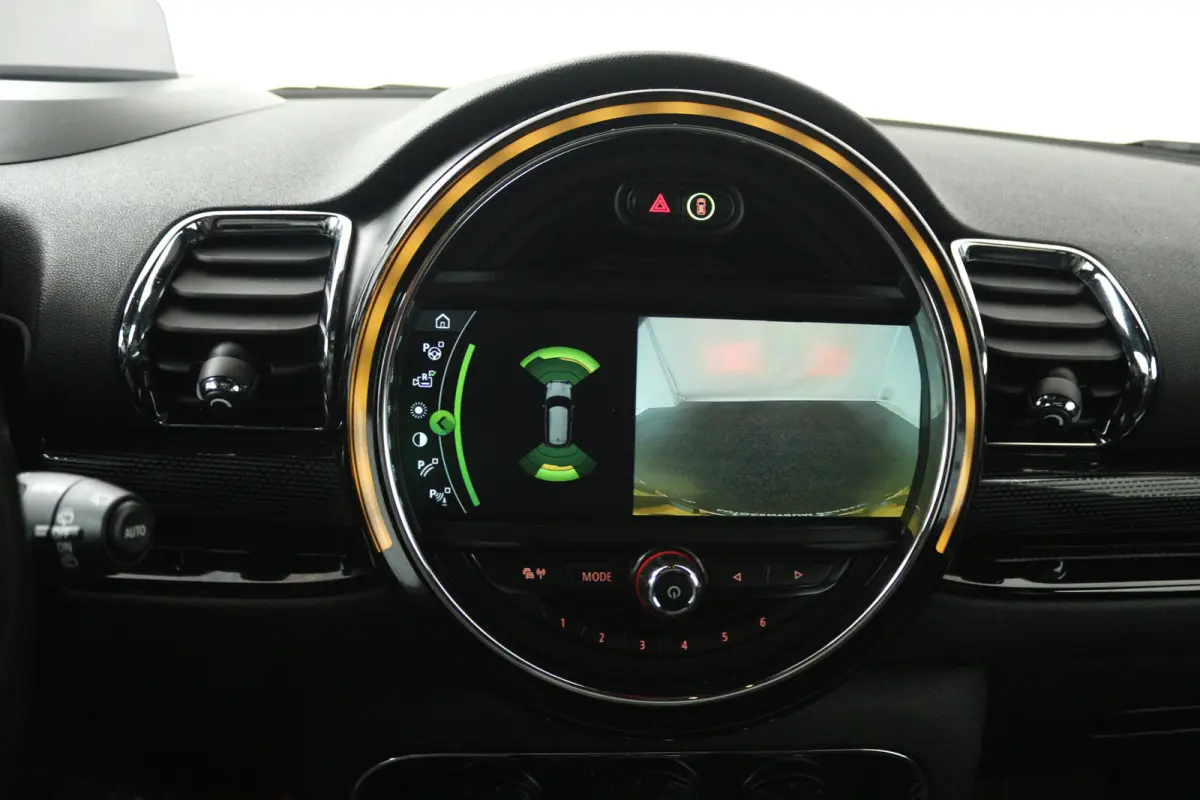 2.0 Cooper S Chili Serious Business (PANORAMADAK, HARMAN/KARDON, STOELVERWARMING, NAVIGATIE, CARPLAY, HEAD-UP DISPLAY)