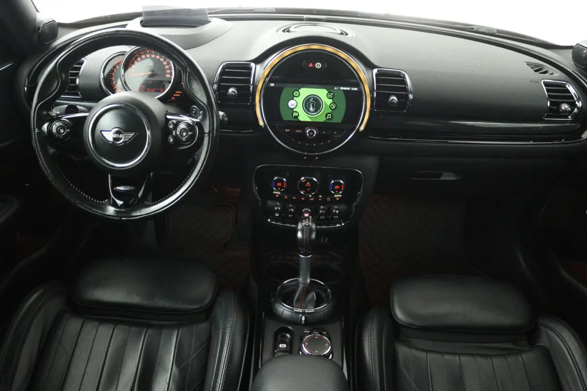 2.0 Cooper S Chili Serious Business (PANORAMADAK, HARMAN/KARDON, STOELVERWARMING, NAVIGATIE, CARPLAY, HEAD-UP DISPLAY)