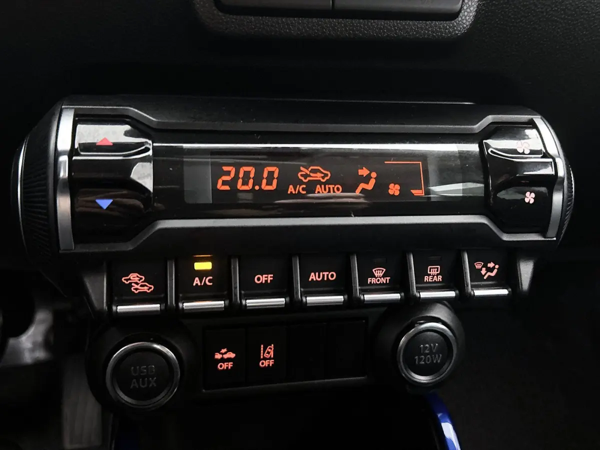 1.2 Smart Hybrid Style | Navigatie | Camera | 32.000km! |