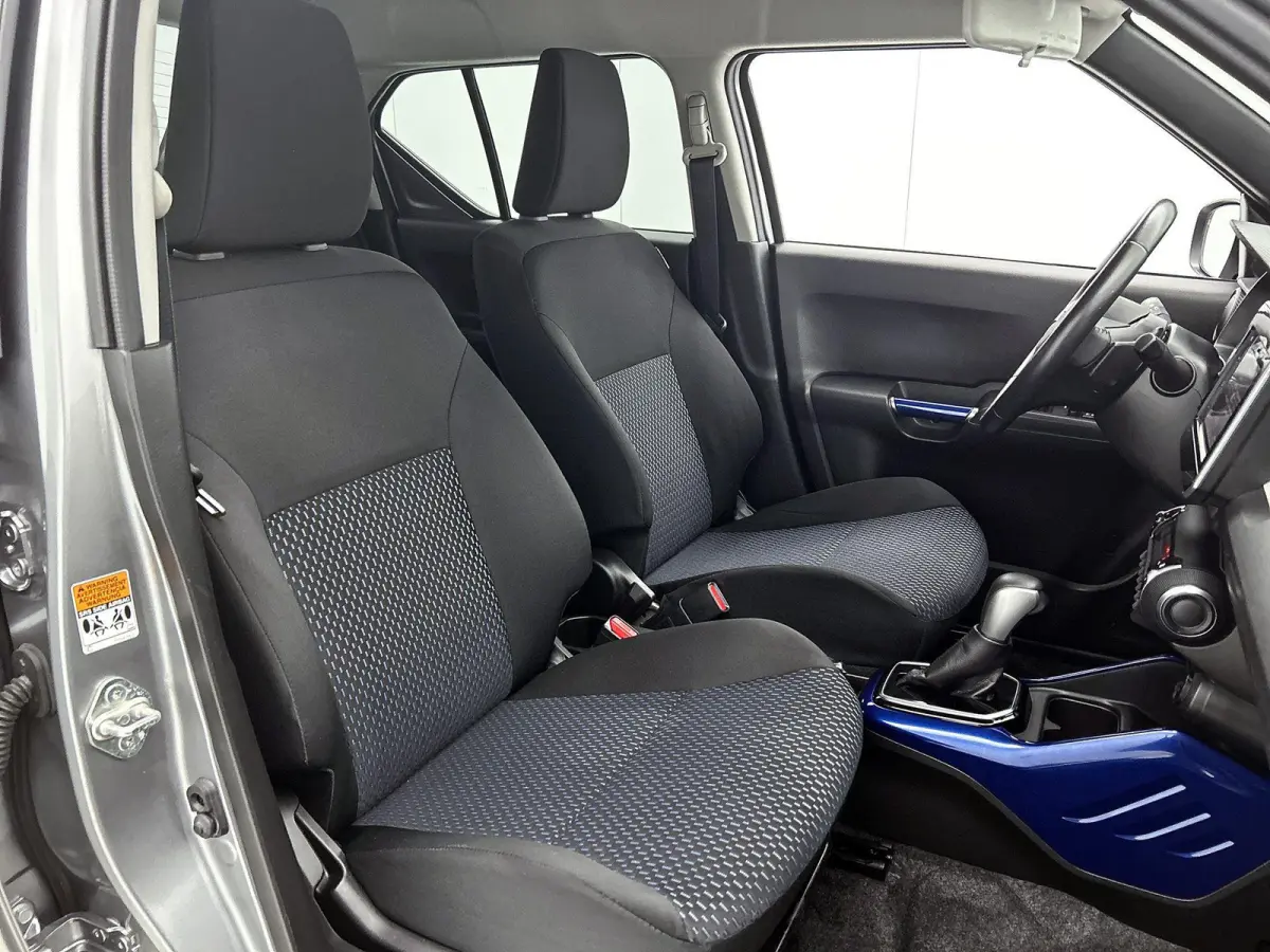 1.2 Smart Hybrid Style | Navigatie | Camera | 32.000km! |