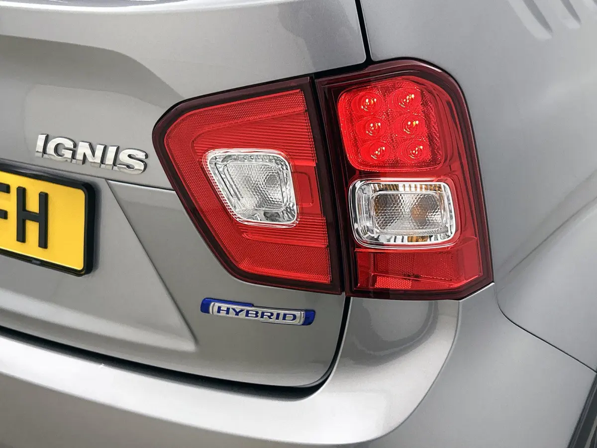 1.2 Smart Hybrid Style | Navigatie | Camera | 32.000km! |