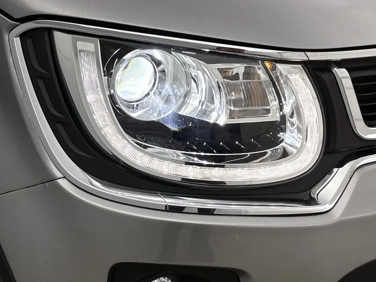 1.2 Smart Hybrid Style | Navigatie | Camera | 32.000km! |