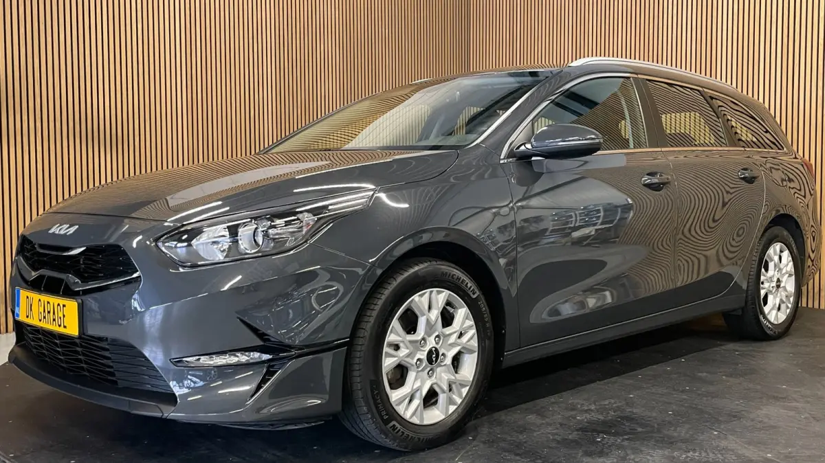 1.0 T-GDi DynamicPlusLine|120PK|1/2 LEDER|ANDROID/CARPLAY|CAMERA|CRUISE+CLIMATE|PARKEERSENSOREN|IN.BTW|1e EIG
