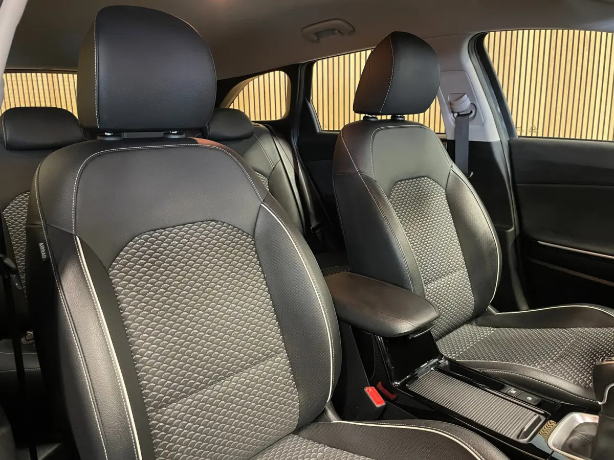 1.0 T-GDi DynamicPlusLine|120PK|1/2 LEDER|ANDROID/CARPLAY|CAMERA|CRUISE+CLIMATE|PARKEERSENSOREN|IN.BTW|1e EIG