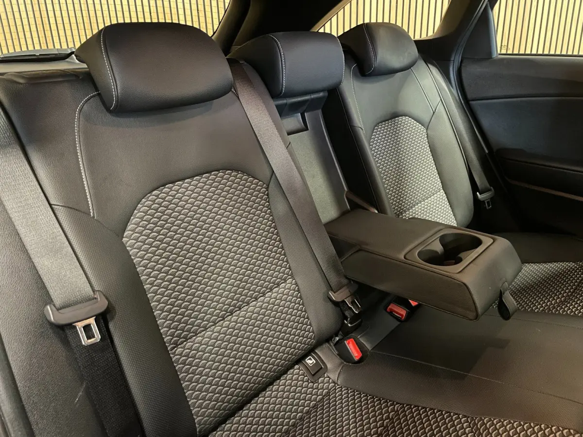 1.0 T-GDi DynamicPlusLine|120PK|1/2 LEDER|ANDROID/CARPLAY|CAMERA|CRUISE+CLIMATE|PARKEERSENSOREN|IN.BTW|1e EIG