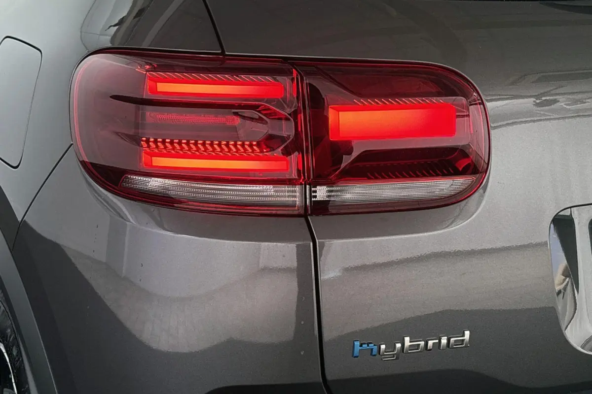 1.6 Plug-in Hybrid 225 Shine Pack Panoramadak 360 Camera Keyless