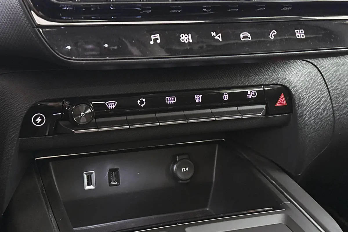 1.6 Plug-in Hybrid 225 Shine Pack Panoramadak 360 Camera Keyless