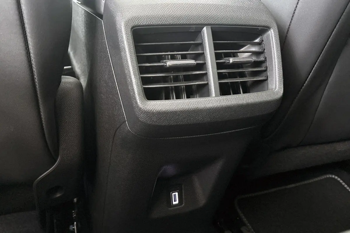 1.6 Plug-in Hybrid 225 Shine Pack Panoramadak 360 Camera Keyless