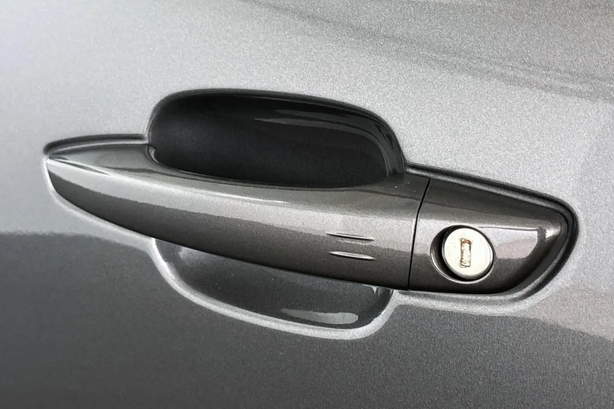 1.6 Plug-in Hybrid 225 Shine Pack Panoramadak 360 Camera Keyless