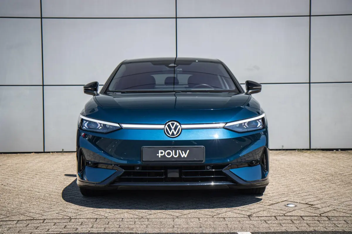 286pk Pro Business 77 kWh | Trekhaak | Matrix LED | 360 Camera | Navigatie| 19'' Velgen