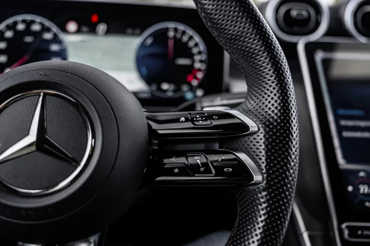 300e 4MATIC Business Line Pano/360/ACC/Burmester