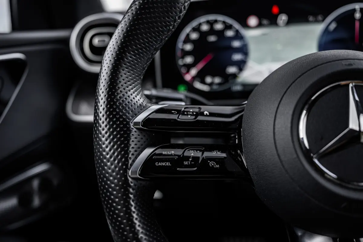 300e 4MATIC Business Line Pano/360/ACC/Burmester