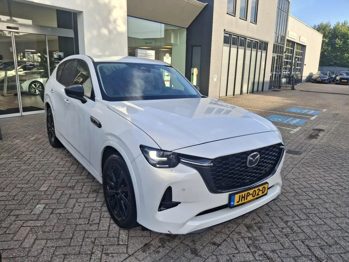 2.5 e-SkyActiv PHEV Homura | CAMERA | NAVIGATIE | STOEL-STUURWIELVERWARMING | HEAD-UP