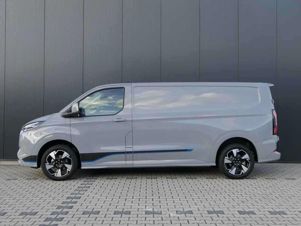 340 L2H1 Sport 71 kWh | Trekhaak | Adaptive Cruise | BLIS | Camera | Stoel/Stuurverwarming | 19 Inch | Adaptive LED