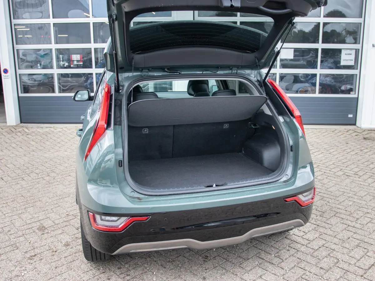 Edition Advanced 64.8 kWh Trekhaak | Leder | Privacy glass | Luxe uitvoering