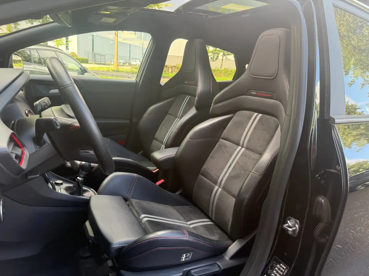 1.5 EcoBoost ST-X Perfor. pack, Panorama, Navi, B&O, BLIS, Winter, Elk klep, etc. etc.