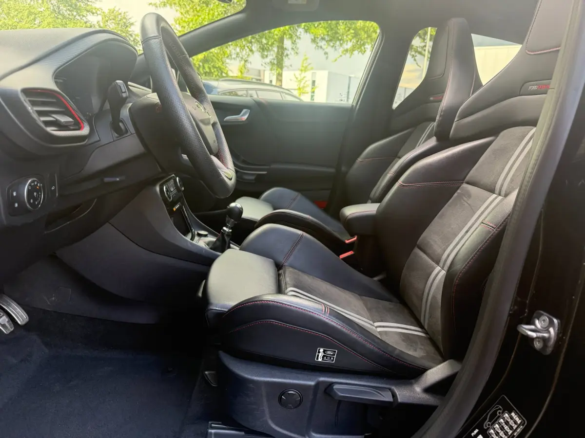 1.5 EcoBoost ST-X Perfor. pack, Panorama, Navi, B&O, BLIS, Winter, Elk klep, etc. etc.