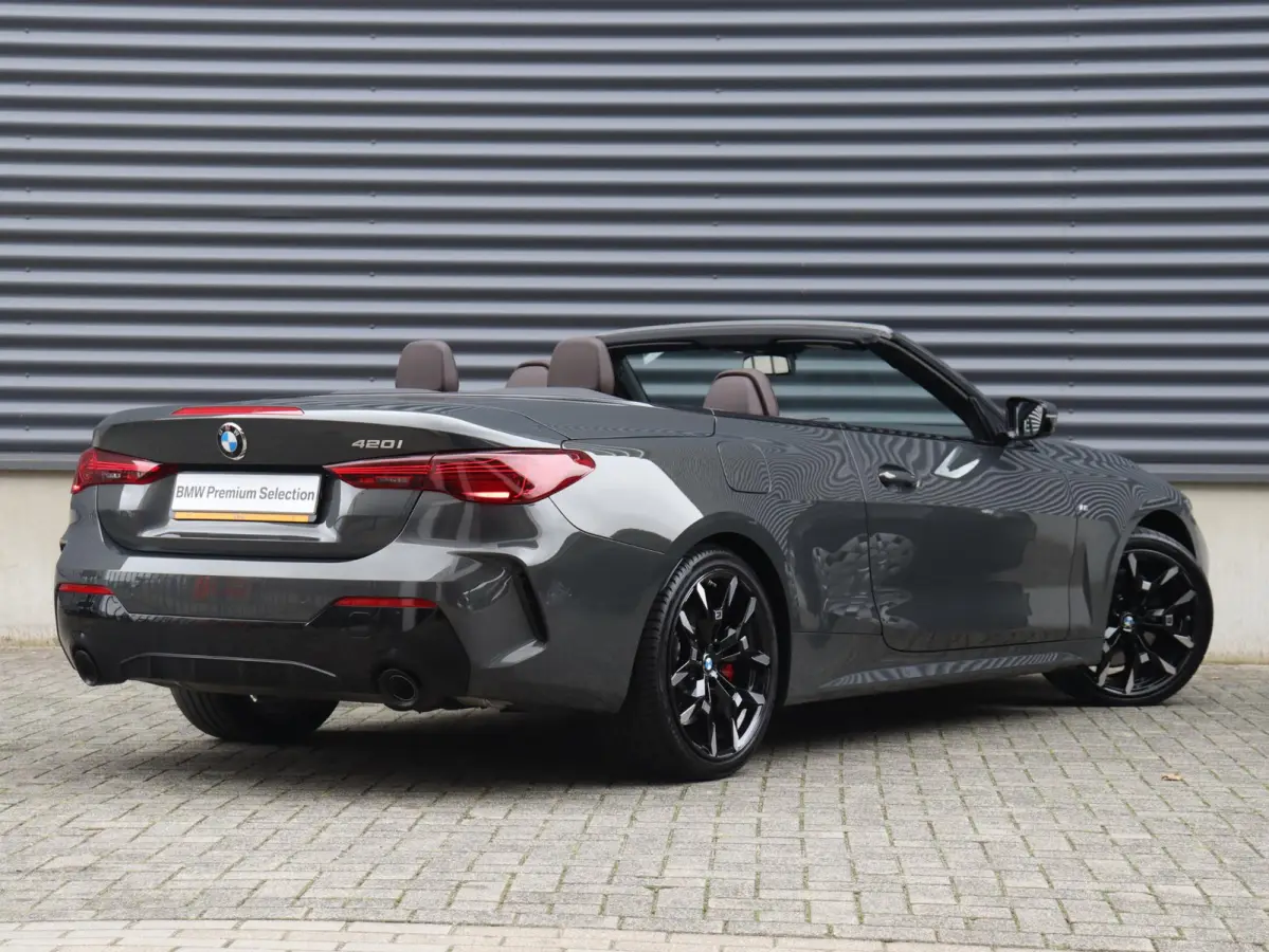 420i | M Sportpakket Pro | Head-Up | Driving Assistant Prof. | Harman Kardon | Parking Assistant Plus | Adaptief M Onderstel | 19'' LMV