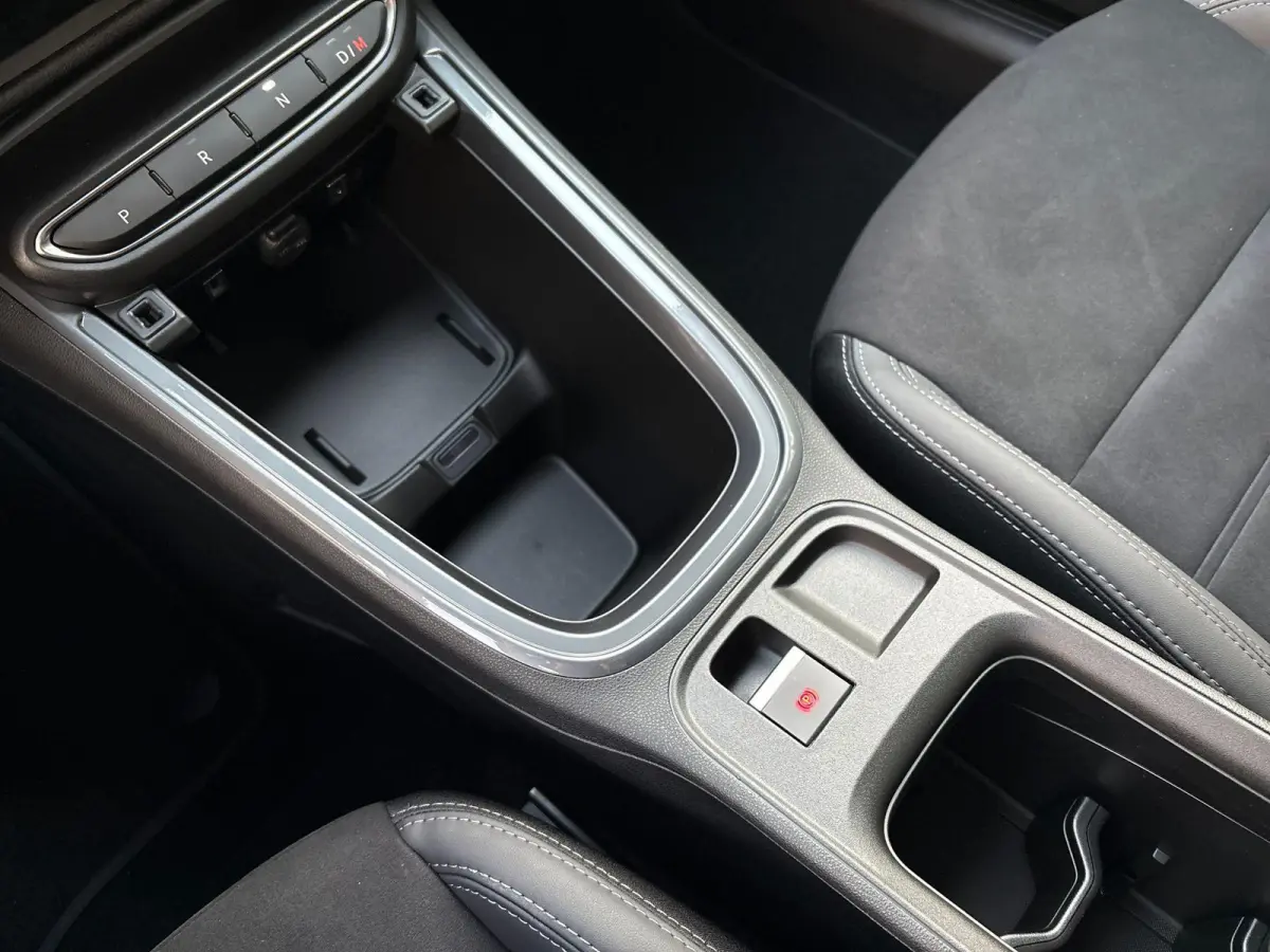 1.2 Hybrid Sport | Navigatie | Parkersensoren Voor + achter | Camera | Climate Control | Cruise Control | 2+6 jaar Speciale Garantie!