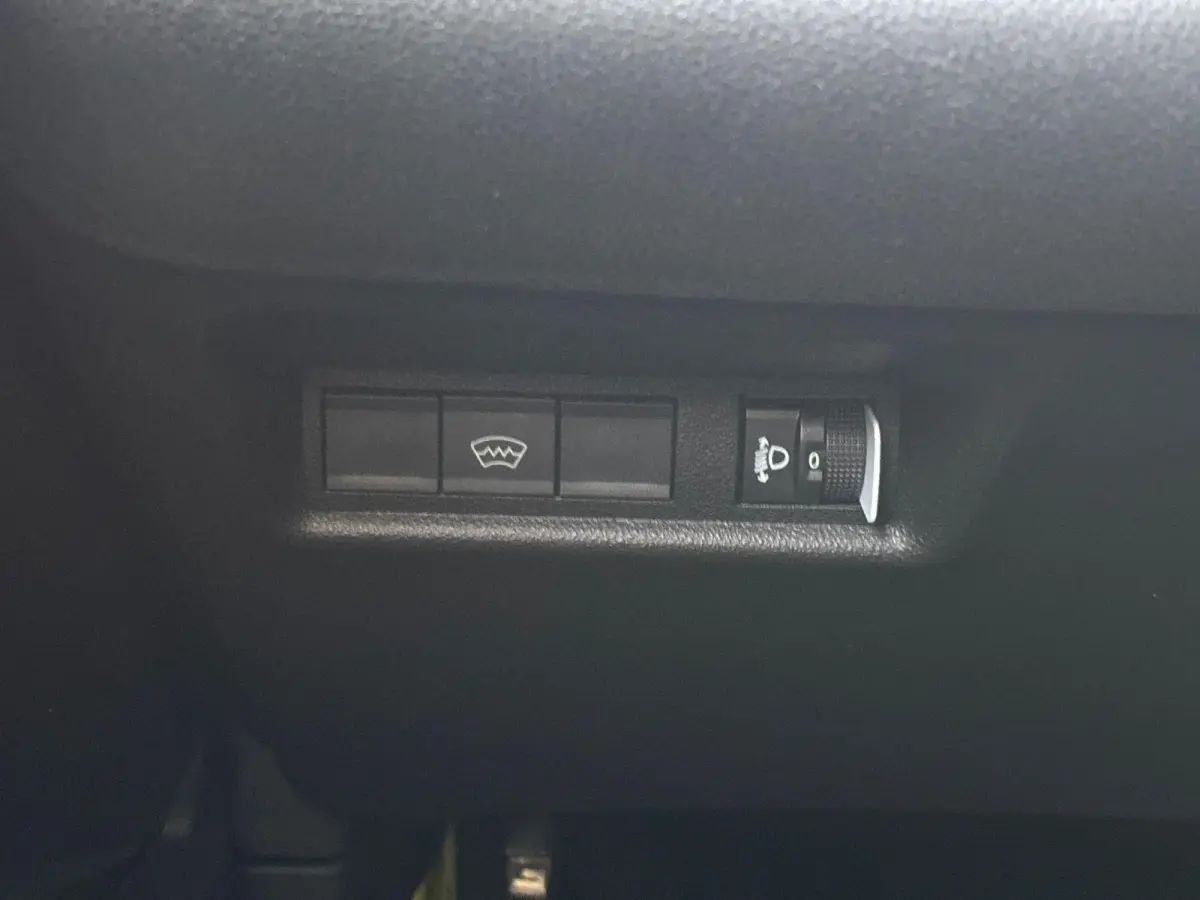 1.2 Hybrid Sport | Navigatie | Parkersensoren Voor + achter | Camera | Climate Control | Cruise Control | 2+6 jaar Speciale Garantie!