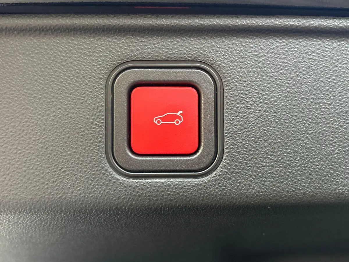 1.2 Hybrid Sport | Navigatie | Parkersensoren Voor + achter | Camera | Climate Control | Cruise Control | 2+6 jaar Speciale Garantie!