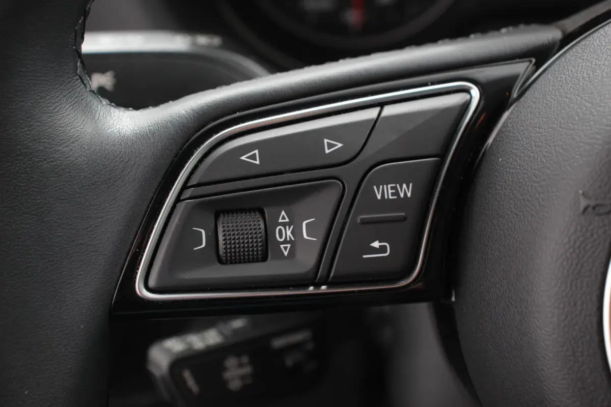 35 TFSI 150pk S-Tronic Prestige Navigatie Apple Carplay/Android Auto Camera Parkeersensoren Adaptive Cruise Control Stoelverwarming Climate Control Lichtmetalen velgen